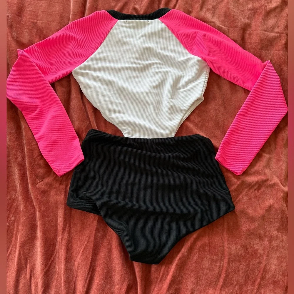 Beach Riot NWOT Women's‎ Pink/Black Bethany Rash Guard Long Sleeve Swimsuit Sz S - Picture 7 of 9